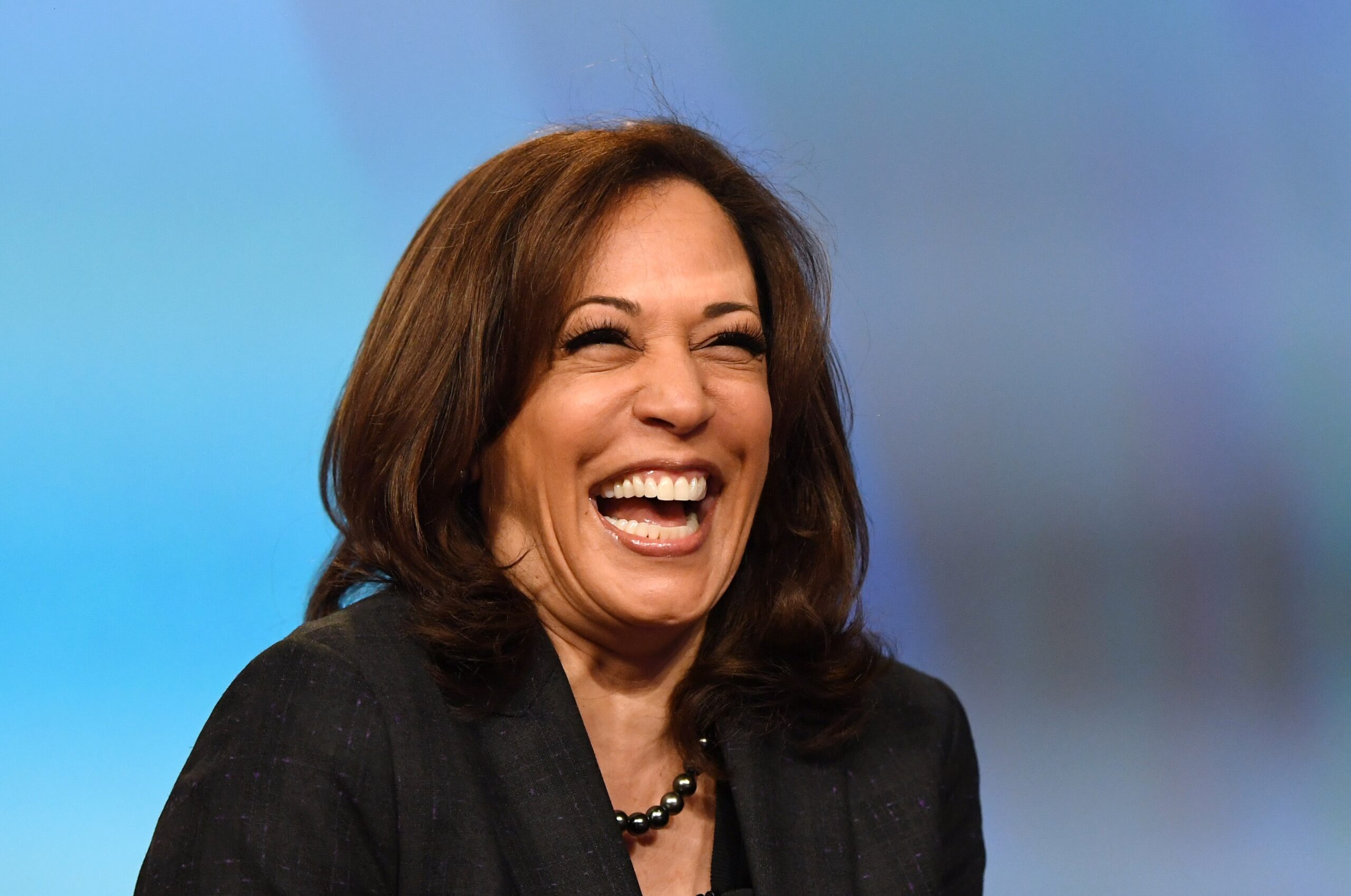 11-AGO-2024 Kamala Harris Copia Promesa de Trump - Divulgación Total