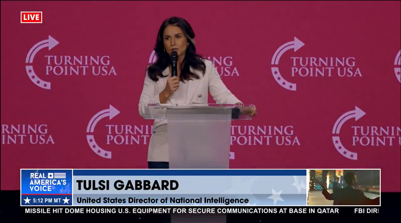 13-JUL-2025 Directora Nacional de Inteligencia Tulsi Gabbard Comenta Sobre el Estado Profundo - Divulgación Total